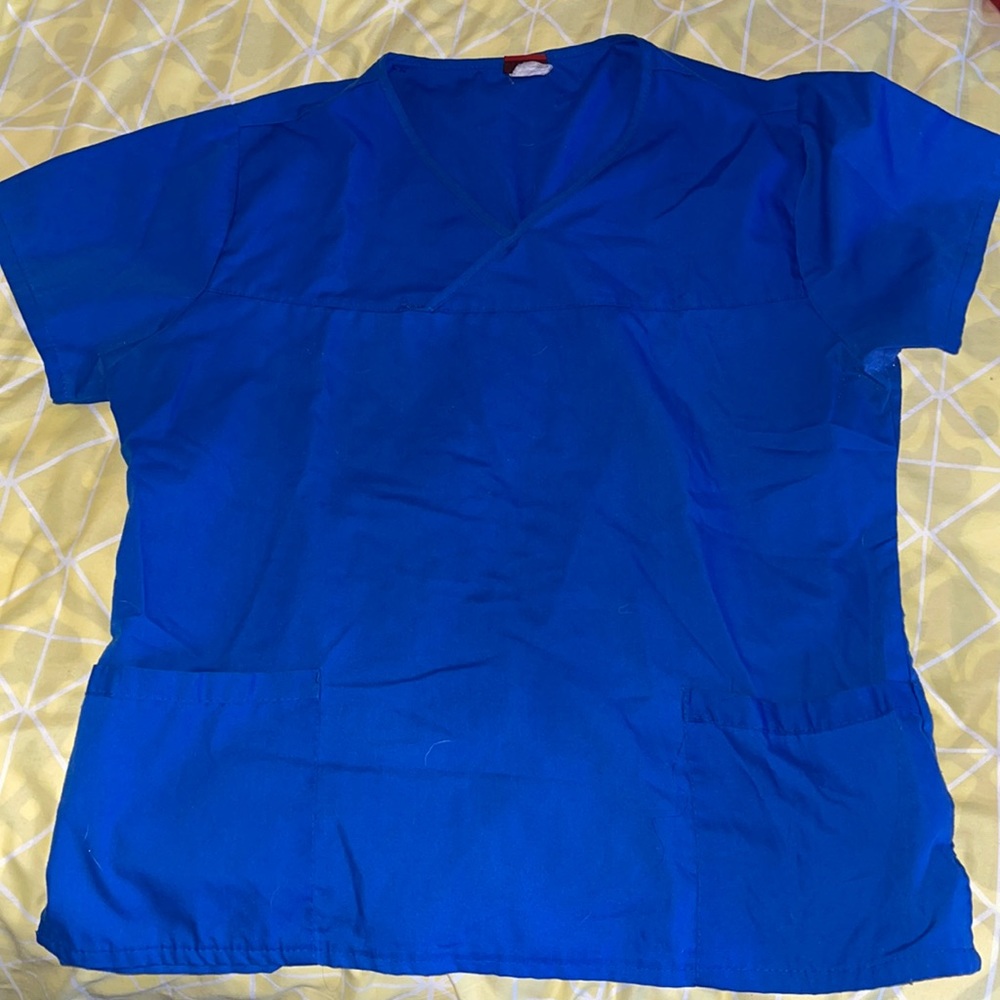 Scrub top